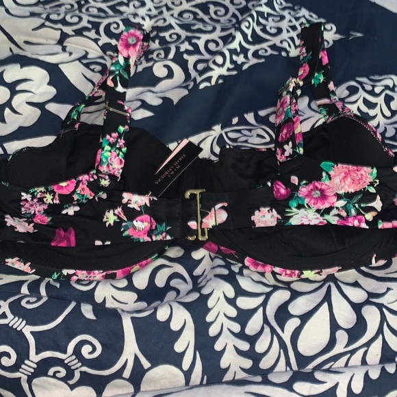 Victoria secret swimsuit - Picture 2 of 6